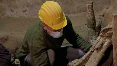 So for us, it's really exciting and every
day there's something new. - Lost Treasures of Rome