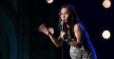 So, my uterus probably looked
like a smoker's lung. - Ali Wong: Baby Cobra