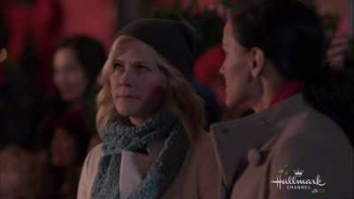 So Vince is gonna
keep him occupied - Christmas at Holly Lodge