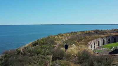 So, that way, the cannon
could swivel and turn, - Mysteries of the Abandoned