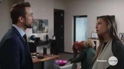 So, we'll just get our robot
and we will be on our way. - A Twist of Christmas