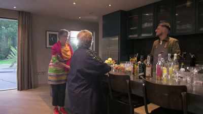 So, we're going to start with 2oz of
pisco. - Extraordinary Escapes with Sandi Toksvig