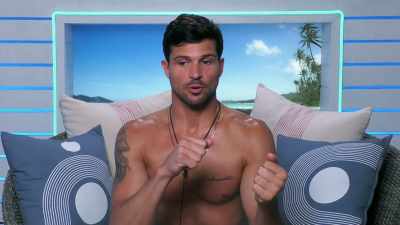 SO WE'RE JUST GOING TO RIDE THE
SAME TRAIN, MAYBE IF THAT - Love Island