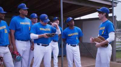 So we've all been
wondering, what's with the, - Running the Bases