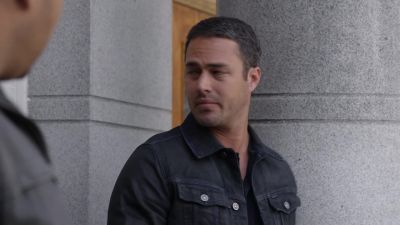 So what are you doing out here? - Chicago Fire