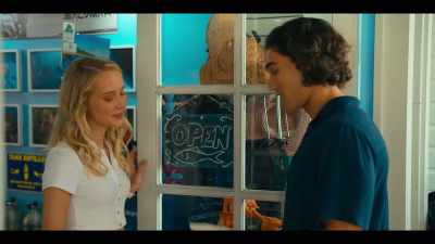 -So what are you doing?
-Stocking up. - Dive Club