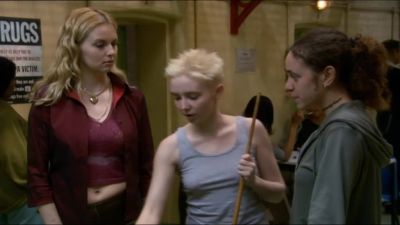 So what are you in here for anyway Nicking gobstoppers - Bad Girls