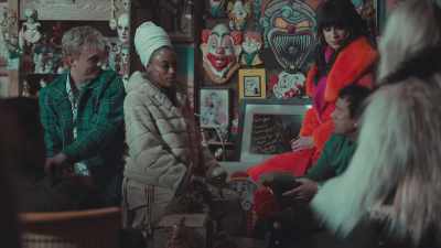 So, what are your recommendation
to keep this place, joyful? - Living for the Dead