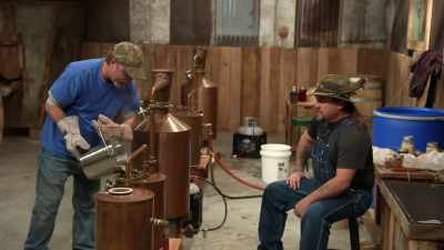 So what that did is that
heated these nuts real quick. - Moonshiners: Master Distiller