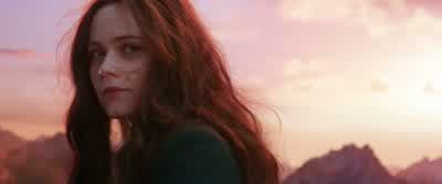 So what happens nowWe go where the wind takes usSee the worldWhat do you sayI'm coming with you - Mortal Engines