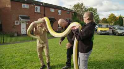 So, what have I got to do? Just - Britain's Tiger Kings - On the Trail with Ross Kemp
