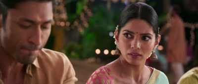 So what? She's educated,
confident and smart. - Junglee