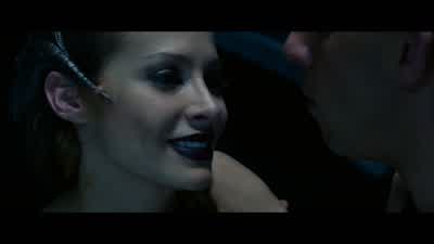 So what is the best way to a man's heartBetween the fourth and fifth ribThat's where I usually goI'll put a twist at the end if I wanna make sure - Riddick