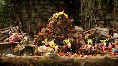 So, what is this?
What am I seeing here? - Fraggle Rock: Back to the Rock