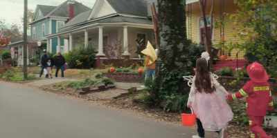 So, what's your new
girlfriend Kate up to tonight? - Spirit Halloween: The Movie