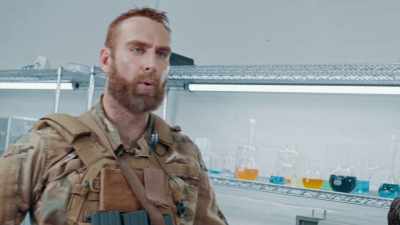 - So what's your point, Mike?
- Yeah, my point is that this thing chooses - Alien Warfare