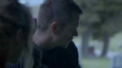 So where's your partner?
Sarah is her name, right? - The Killing