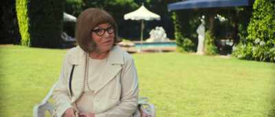 So, who is Maxine Dellacorte,
formerly Simmons? - Palm Royale