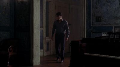 So who's good to eat around here? - True Blood