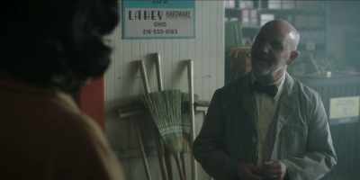 So why don't you get your hubby
to drop by tomorrow - Project Blue Book