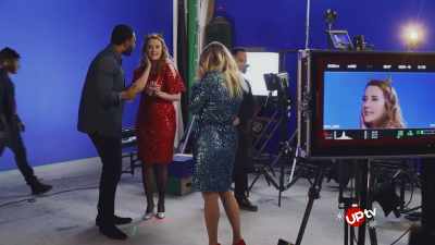 So why don't you settle back
and relax for the shoot - A Very Country Christmas Homecoming
