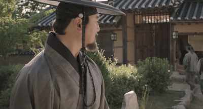 So where will my father stay?
Is it a new home? - The Swordsman