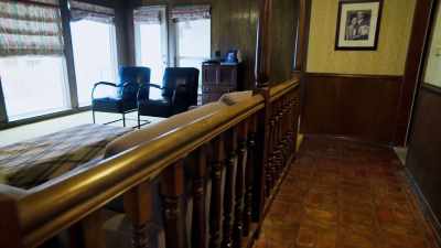 So, with the railing there, - Renovation Impossible