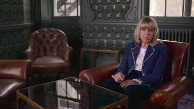 So, she would pencil in
when she was gonna see Andrew. - Prince Andrew: Banished