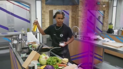So, Xavi, he's cooking
curried tiger prawns... - Young Masterchef