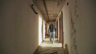 So when you walk around hotel, - Mysteries of the Abandoned