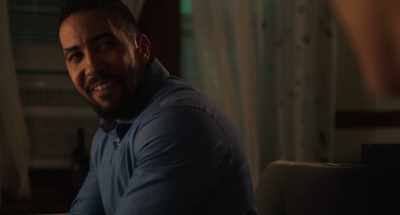 So you and your mom
must be very close. - Last Night in Rozzie