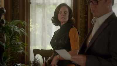 So when you zipped up the jacket, - Ms Fisher's Modern Murder Mysteries