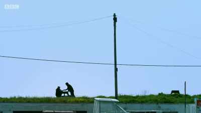 So you're Bob, right? I'm Bob. - Nae Pasaran