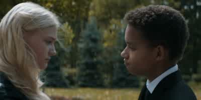 - So you're staying with your aunt? - Chucky