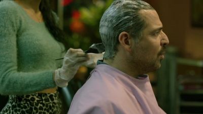 So you've never had
a relaxation treatment before? - Narcos