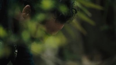 (sobbing softly) - Queen of the South