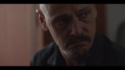 (SOBS) I'm so sorry. - Mr Inbetween