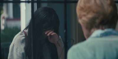 - [sobs, sniffles]
- [Francine] Anne… - Quiz Lady