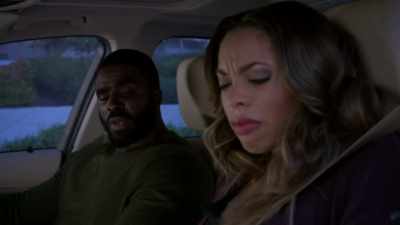 [Sobs]
What is this? - Tyler Perry's The Oval