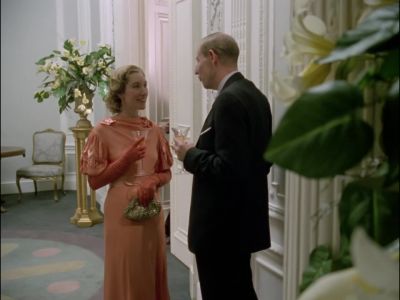 (soft jazz music) - Agatha Christie's Poirot