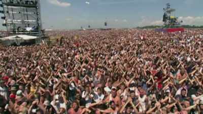 ♪ (SOFT MUSIC PLAYING) ♪ - Woodstock 99: Peace Love and Rage