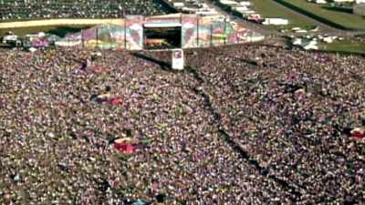 ♪ (SOFT MUSIC PLAYING) ♪ - Woodstock 99: Peace Love and Rage