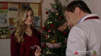 [SOFT MUSIC PLAYING] - Christmas in Love
