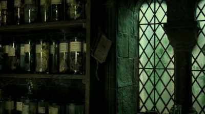 [soft music] - Harry Potter 20th Anniversary: Return to Hogwarts