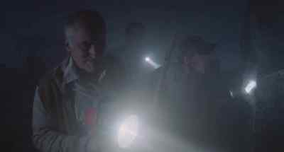 (soft scurrying sound) - The Mist