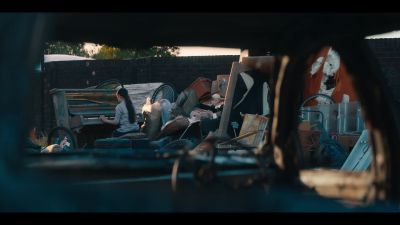 ♪ (SOFT TUNE PLAYING ON PIANO) ♪ - Rain Dogs