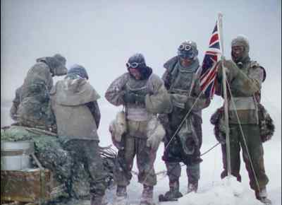 - Soldier.
- Thank you, sir. - Scott of the Antarctic
