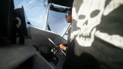 Solid 12-foot waves
on a little boat - Deadliest Catch: Bloodline