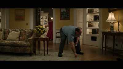 Solo el técnico Bruce Geller, - The Residence