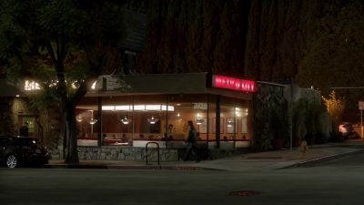 ♪ somber music continues ♪ - Ray Donovan